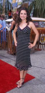 Mila Kunis feet photo thumbnail