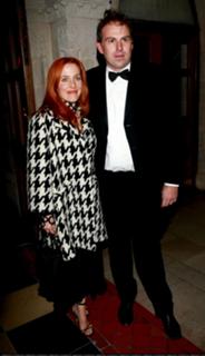 Gillian Anderson feet photo thumbnail