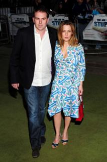 Gillian Anderson feet photo thumbnail