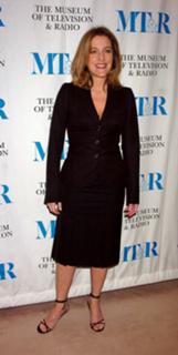Gillian Anderson feet photo thumbnail
