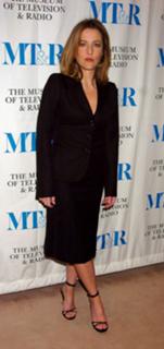 Gillian Anderson feet photo thumbnail