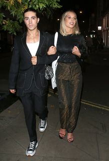 Helen Flanagan feet photo thumbnail