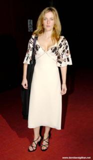 Gillian Anderson feet photo thumbnail