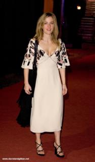 Gillian Anderson feet photo thumbnail