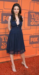 Mila Kunis feet photo thumbnail