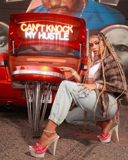 Jilly Anais feet photo thumbnail