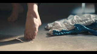 Amber Tamblyn feet photo 4