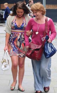 Helen Flanagan feet photo thumbnail