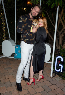Ariel Winter feet photo thumbnail