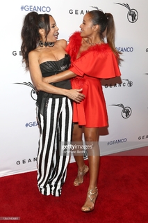 Dania Ramirez feet photo thumbnail