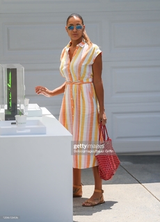 Dania Ramirez feet photo thumbnail
