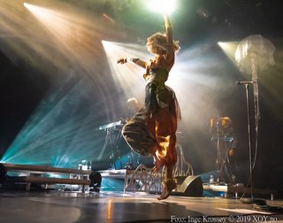 Aurora Aksnes feet photo thumbnail