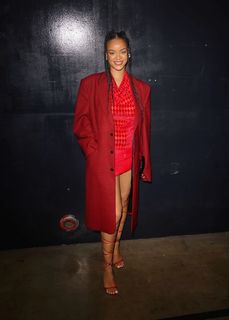 Rihanna feet photo thumbnail