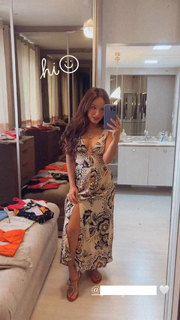 Larissa Manoela feet photo thumbnail