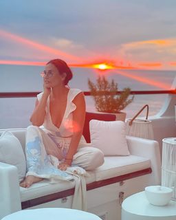Demi Moore feet photo thumbnail