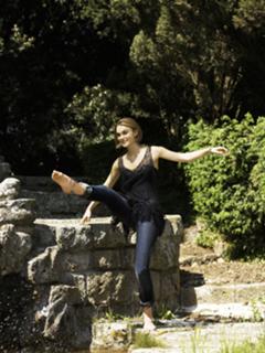 Keira Knightley feet photo thumbnail