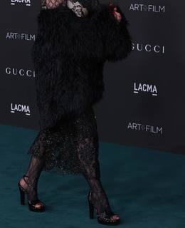 Billie Eilish feet photo thumbnail