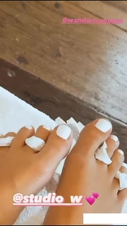 Jade Picon feet photo thumbnail