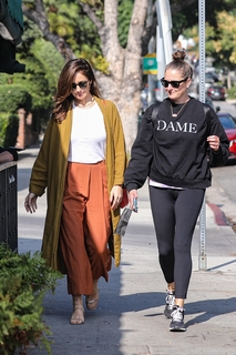 Minka Kelly feet photo thumbnail