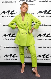 Rita Ora feet photo thumbnail
