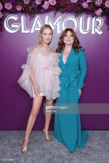 Laura Whitmore feet photo thumbnail