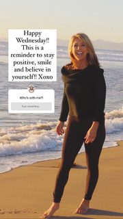 Denise Austin feet photo thumbnail