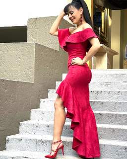 Maribel Guardia feet photo thumbnail