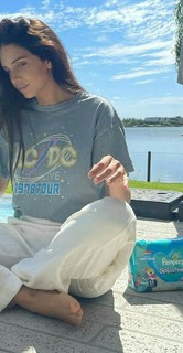 Zaira Nara feet photo thumbnail