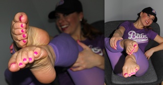 Rebecca Berardi feet photo thumbnail