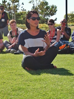 Olivia Munn feet photo thumbnail