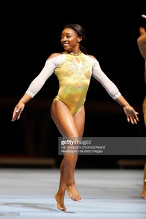 Simone Biles feet photo thumbnail