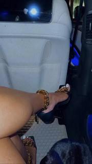 Jilly Anais feet photo thumbnail