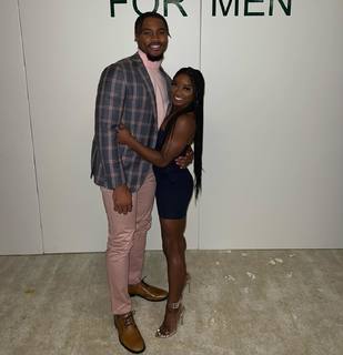 Simone Biles feet photo thumbnail