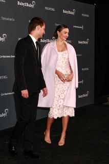 Miranda Kerr feet photo thumbnail