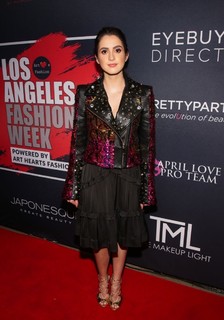 Laura Marano feet photo thumbnail