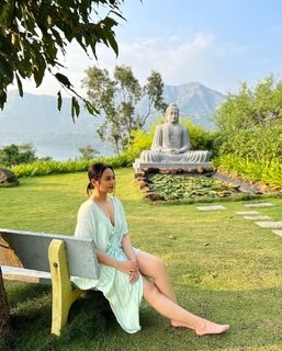 Sonakshi Sinha feet photo thumbnail