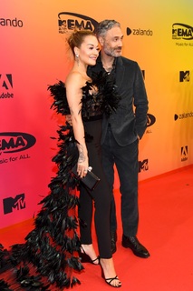 Rita Ora feet photo thumbnail