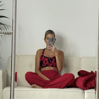 Ashley Roberts feet photo thumbnail