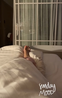 Daniela Katzenberger feet photo thumbnail