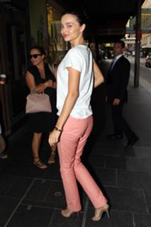 Miranda Kerr feet photo thumbnail