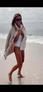 Kelly Bensimon feet photo thumbnail