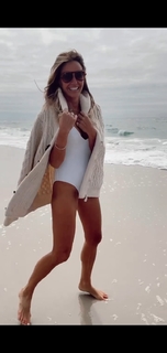 Kelly Bensimon feet photo thumbnail