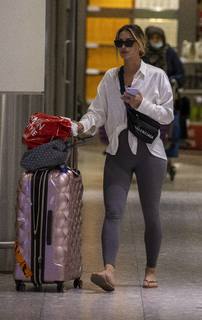 Ferne McCann feet photo thumbnail