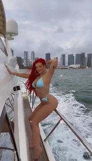 Justina Valentine feet photo thumbnail