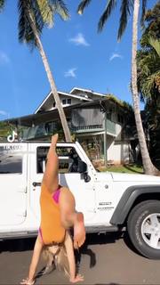 Katie Sigmond feet photo thumbnail
