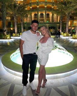 Perrie Edwards feet photo thumbnail