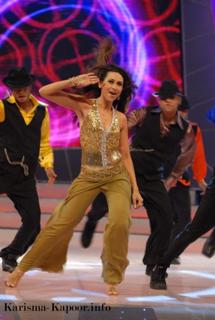 Karisma Kapoor feet photo thumbnail
