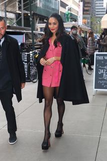 Vanessa Hudgens feet photo thumbnail