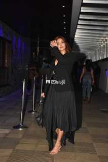 Ileana D'Cruz feet photo thumbnail