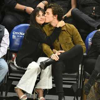 Camila Cabello feet photo thumbnail